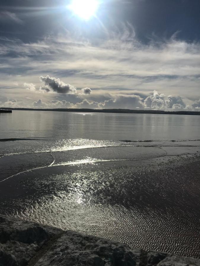 * Popular * Stunning Quiet By The Sea * Torquay