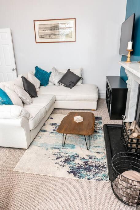 * Popular * Stunning Quiet By The Sea * Torquay
